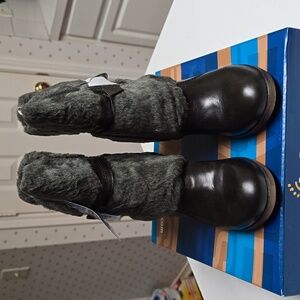 New Women's Leather/faux fur Dark Grey BareTraps Boots 8.5 medium.